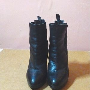 Lauren- Ralph Lauren Leather Booties